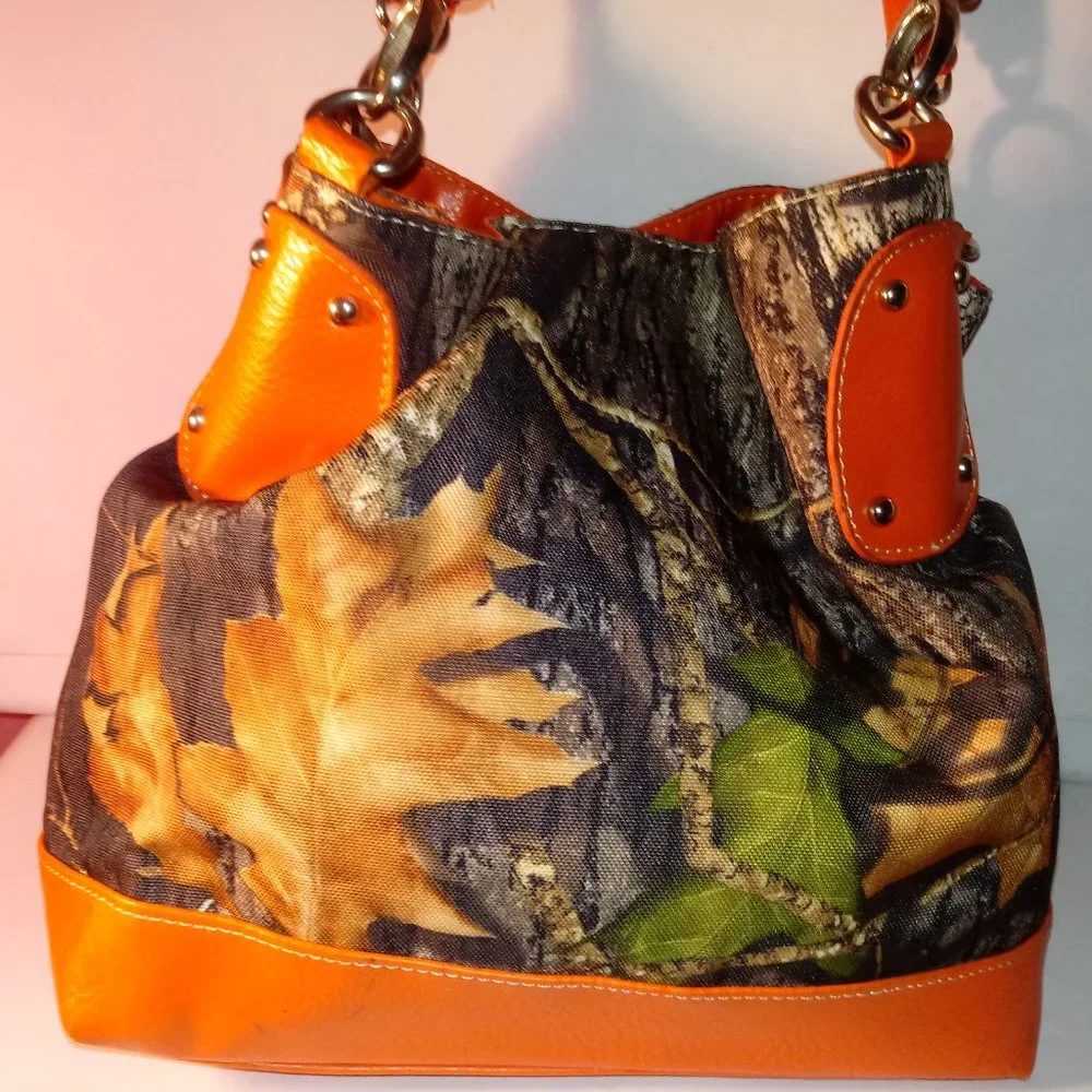 ORANGE AND BROWN FALL TIME TREES AND LEAVES TRIMMED IN SILVER HARDWARE HANDBAG